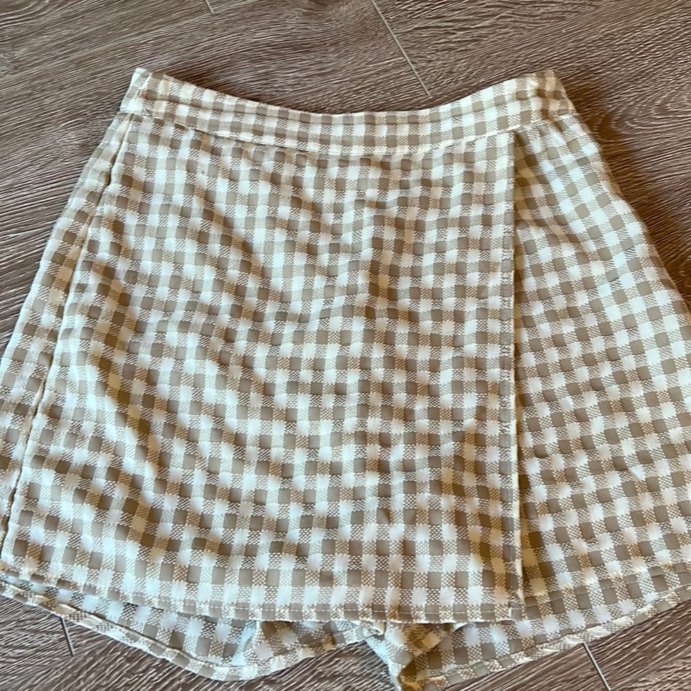 Yellow skort